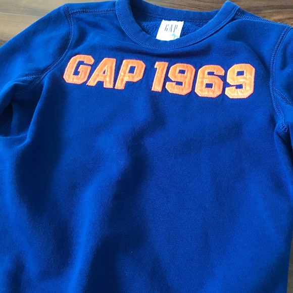 EUC bundle of 2 Gap sweatshirts boys size XS (4/5) - Picture 8 of 9